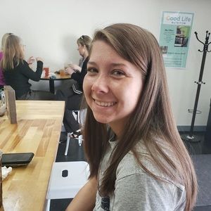 Meet your Posher, Katelyn